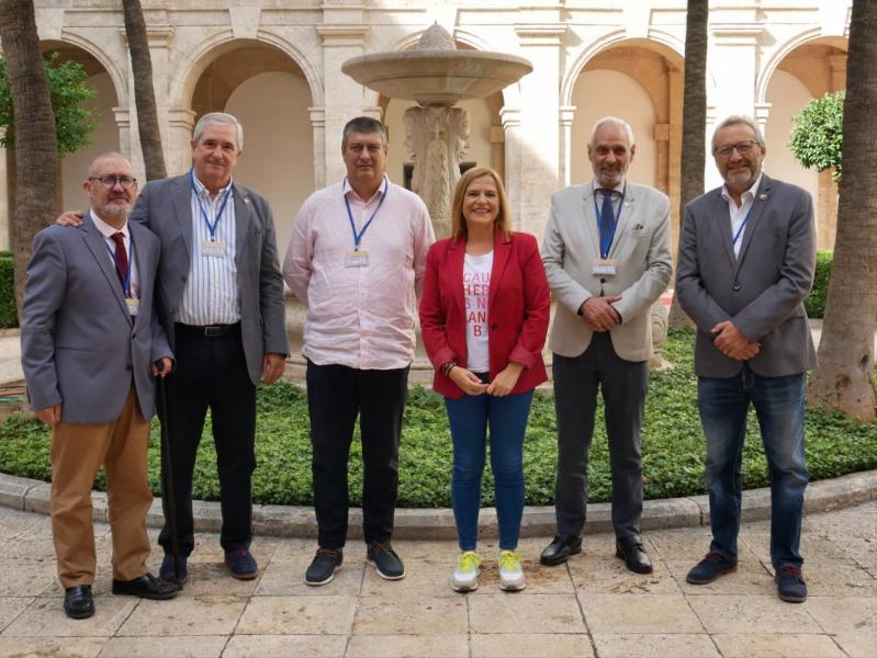 Reunión con los representantes de la fiesta de Moros y Cristianos de València para 2024