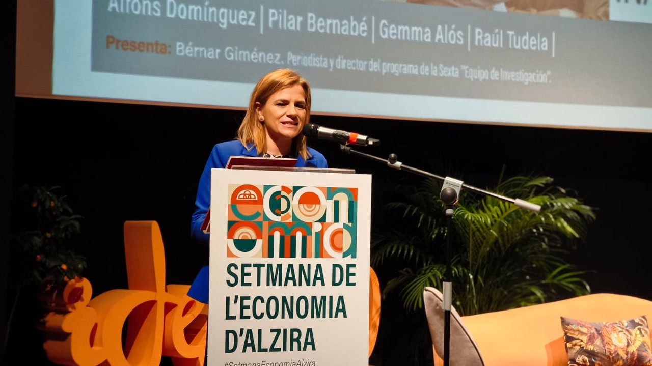 La delegada del Gobierno asiste a la inauguración de la XVIII Semana de la Economía de Alzira