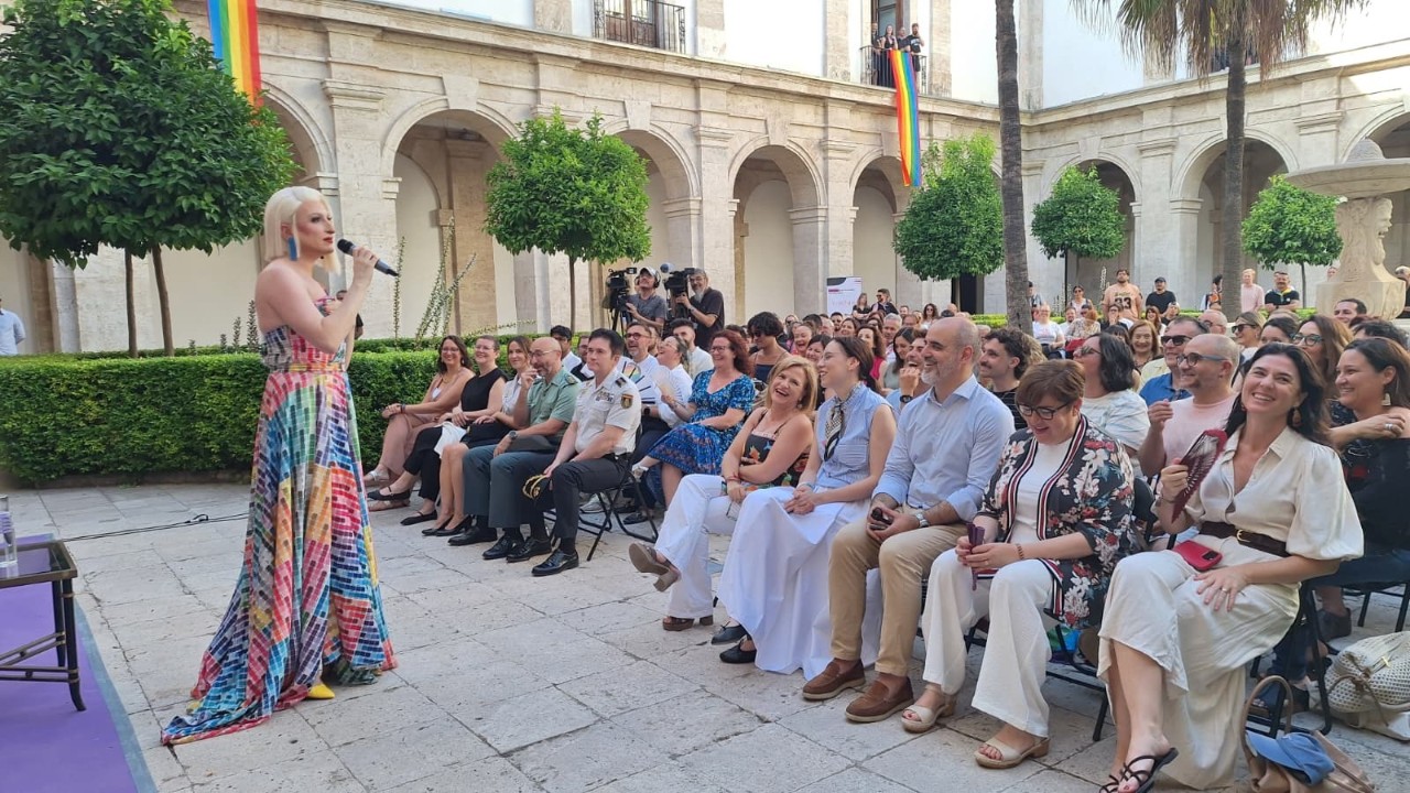 La Delegación del Gobierno reivindica el Orgullo y defiende los principios de libertad y dignidad del colectivo LGTBI