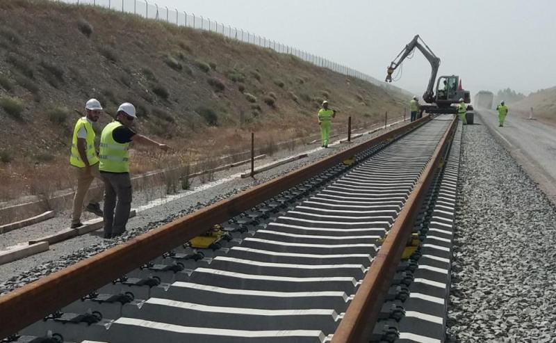 Adif arranca la redacción del proyecto para tender vías entre Talayuela y Plasencia
