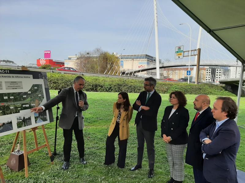 María Rivas asiste al acto de presentación del proyecto de remodelación de la avenida de Alfonso Molina en la que el Gobierno invierte 23,9M€