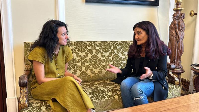 Isabel Rodríguez felicita a la directora provincial del Servicio Público de Empleo Estatal quien asumirá la coordinación territorial del SEPE en Galicia