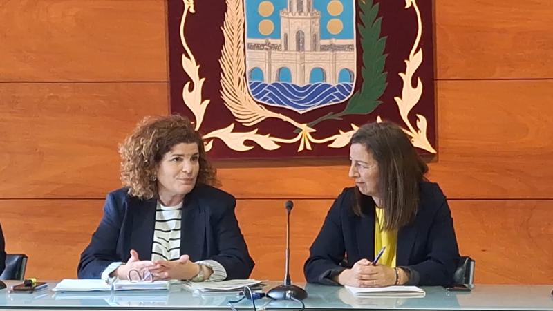 María Rivas brinda un año más toda la colaboración para el dispositivo de seguridad durante las fiestas de Betanzos