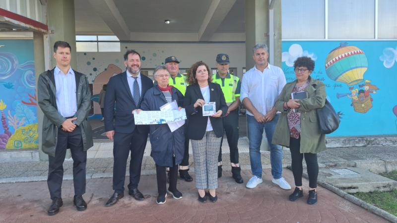 María Rivas destaca en Ponteceso la importancia de promover la educación viaria en los más jóvenes para concienciar del comportamiento en las carreteras