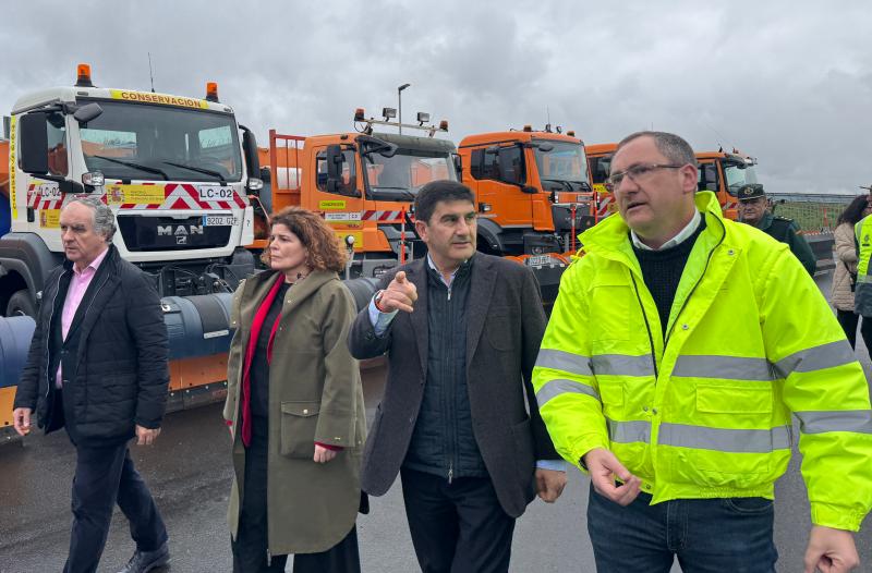 Pedro Blanco subraya el esfuerzo que hace el Ministerio de Transportes cada invierno para garantizar la seguridad en los más de 2.400 kilómetros de carreteras estatales de Galicia