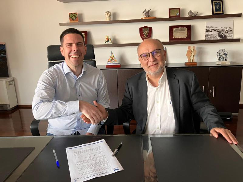Abel Losada anuncia que servicios estatales se desplazarán a la Illa de Arousa para facilitar servicios administrativos