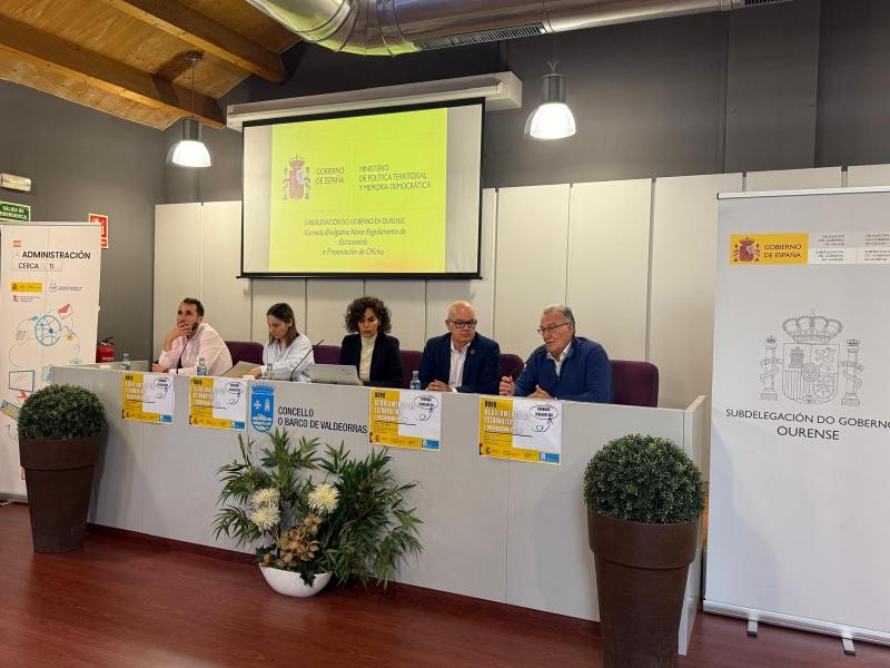 Eladio Santos destacó en O Barco de Valdeorras "la formación, la familia y el empleo" como los tres pilares sobre los que se debe asentar la inclusión de personas migrantes