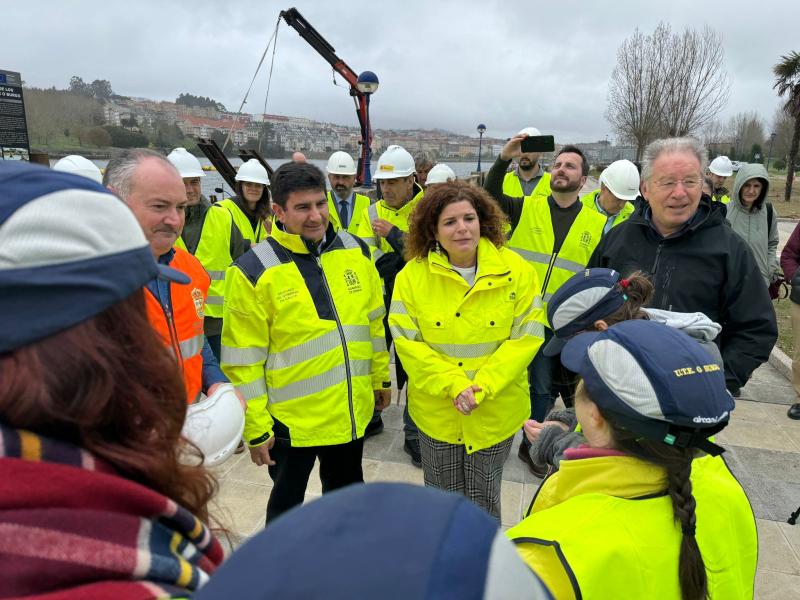Pedro Blanco avanza que el Gobierno tiene en marcha un proyecto integral de mejoras en el entorno de la ría del Burgo con más de 5M€