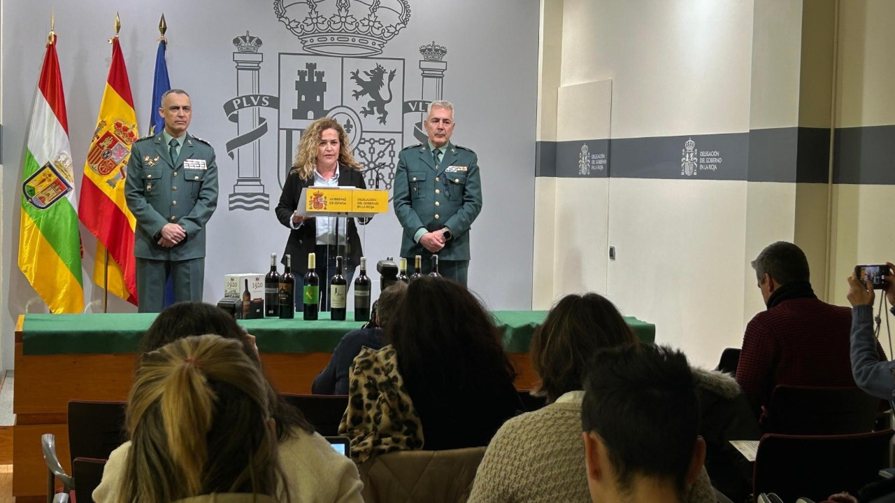 La Guardia Civil desmantela una red internacional dedicada al comercio ilegal de vino con “Denominación de Origen Rioja”