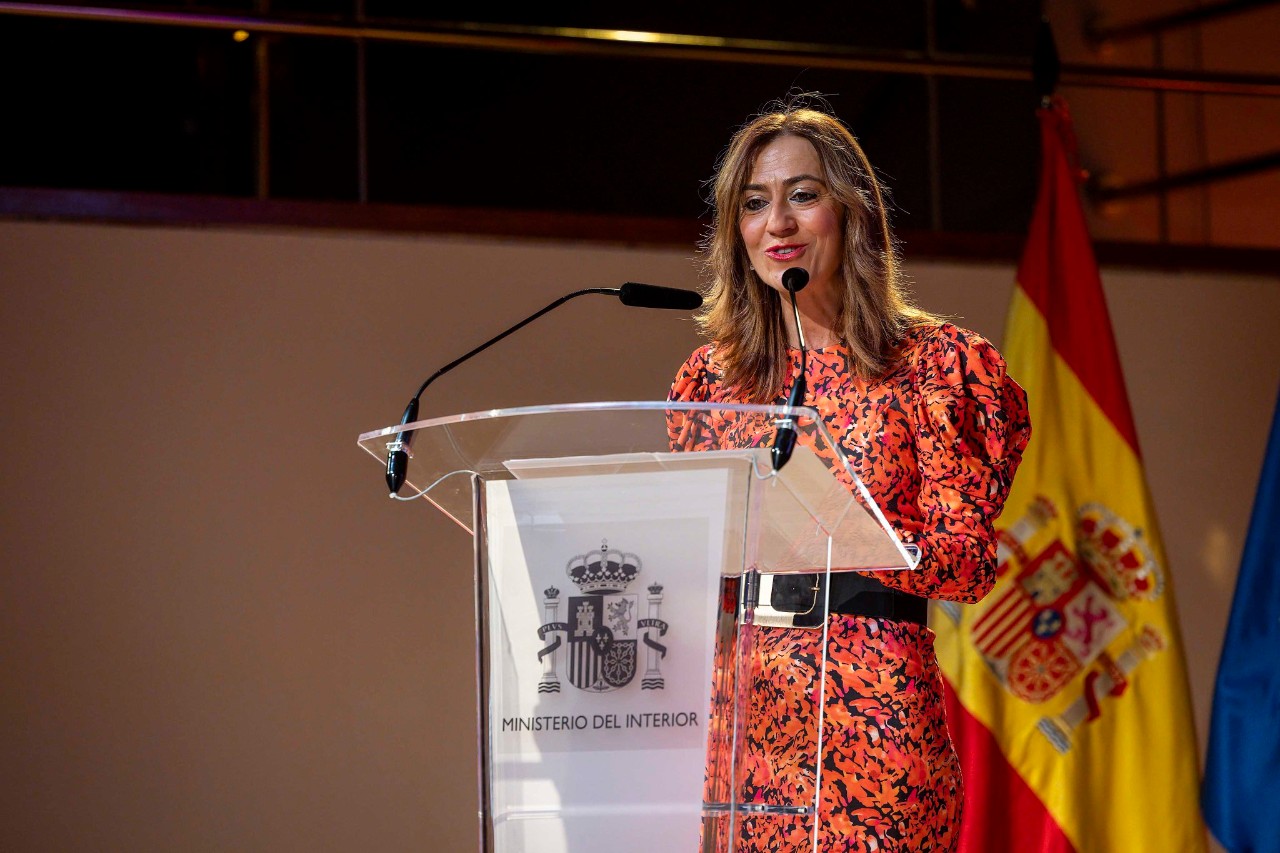 Virginia Barcones, en la entrega de la Medalla de Protección Civil al jefe de la Unidad en la Delegación del Gobierno en La Rioja