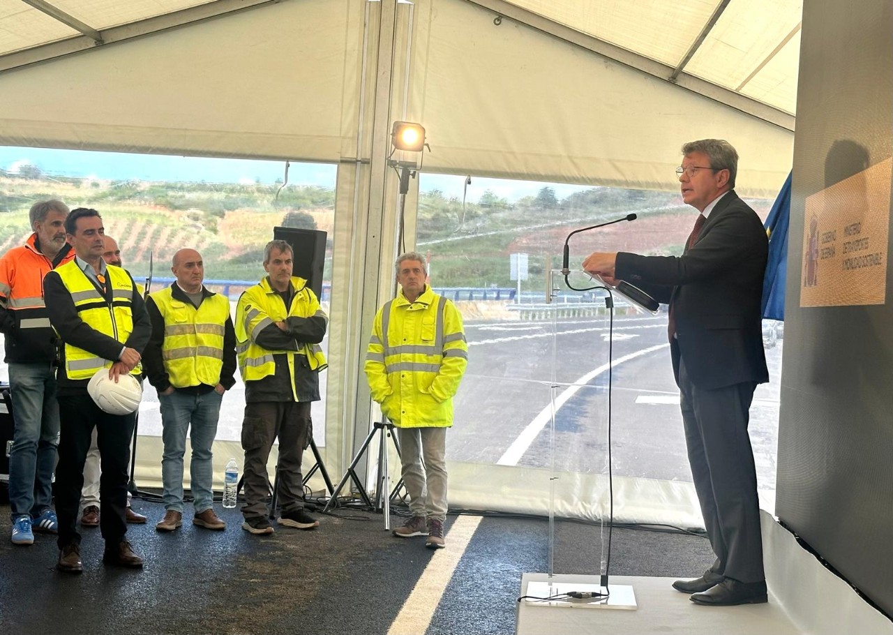 Intervención de Santano en la puesta en servicio enlace de Fuenmayor en la A68