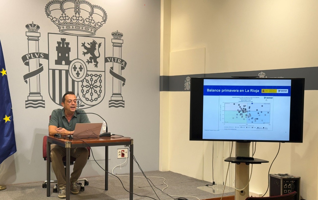 Arcadio Blasco, delegado de AEMET en La Rioja, en la rueda de prensa de balance de primavera y avance del verano 2026