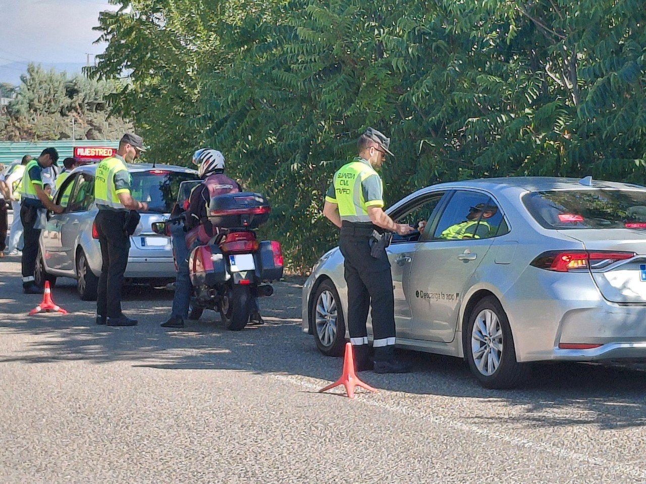 Control de la Guardia Civil en una carretera