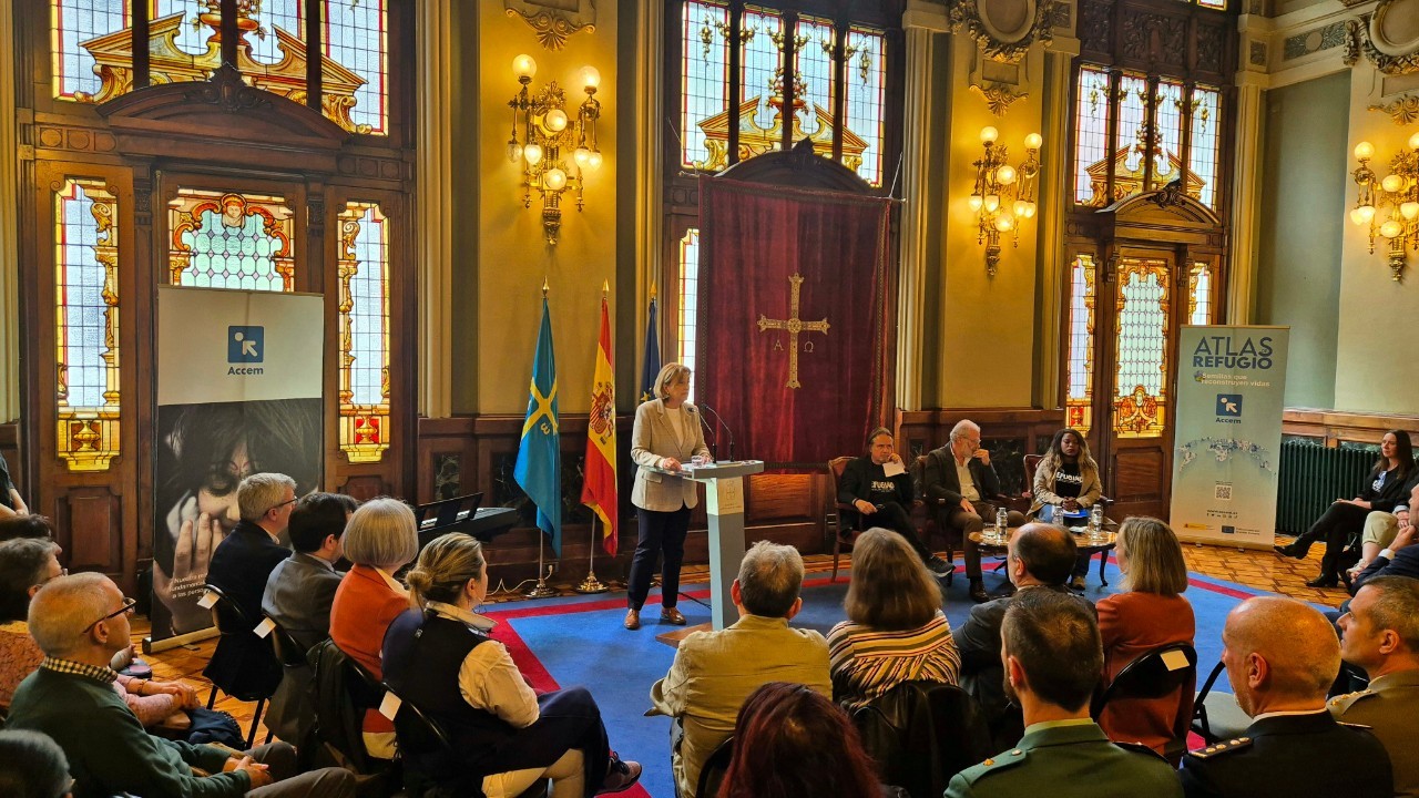 La delegada del Govern interven en l'acte del Dia del Refugiat