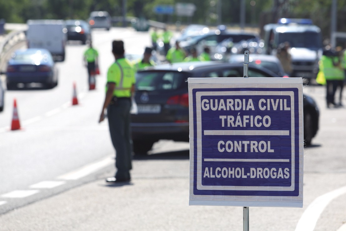 imatge d'un control de policia sobre alcohol i drogues