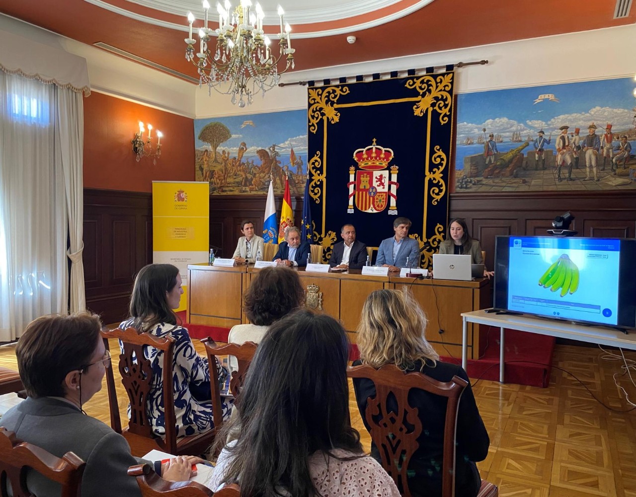 Presentat el fullet interpretatiu de les normes internacionals de qualitat comercial del plàtan