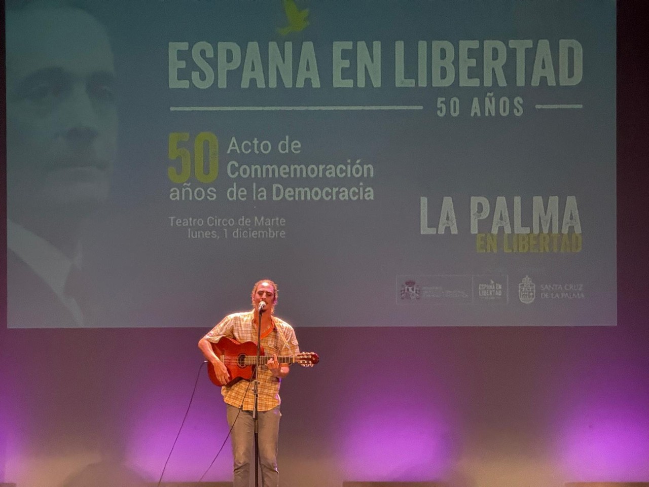 Actuació del cantautor palmero Xente