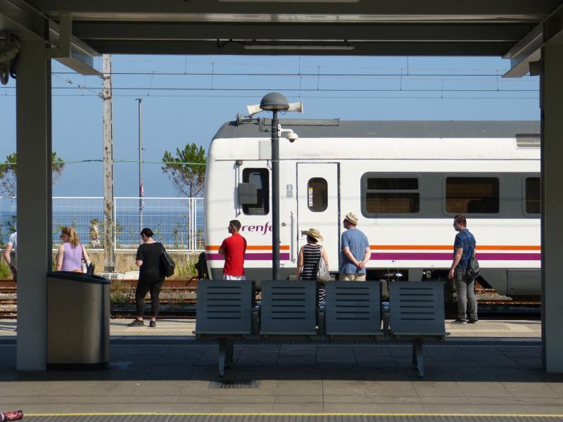 Renfe emet més 171.000 abonaments gratuïts de Cercanías i Mitjana distància en la Comunitat Valenciana
