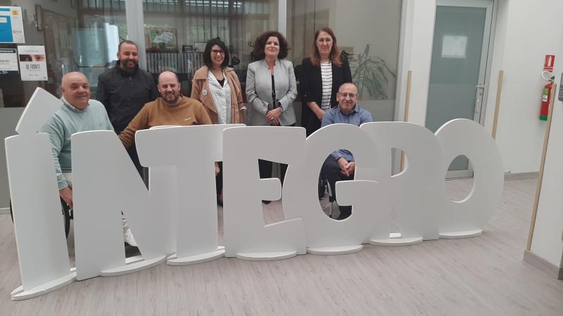 María Rivas visita Íntegre i Máis per Vir en Cabana de Bergantiños per a conéixer com el Kit Digital ha millorat diversos aspectes de gestió i funcionament d'estes entitats d'economia social