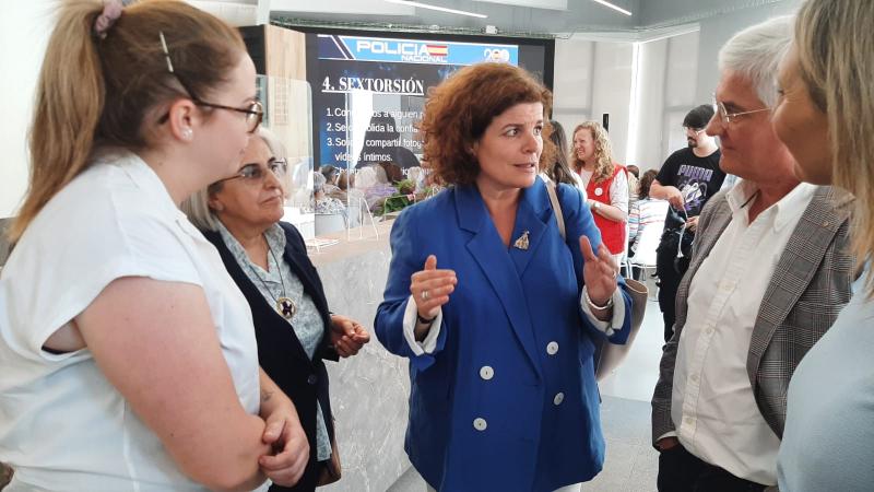 María Rivas visita la Creu Roja per a mantindre una trobada amb el nou president provincial i fer un seguiment del programa d'atenció a les víctimes de violència de gènere