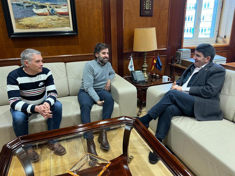 Pedro Blanco garanteix als promotors de ‘O Gran Camiño 2024’ la col·laboració del Govern en la tercera edició d'esta prova ciclista