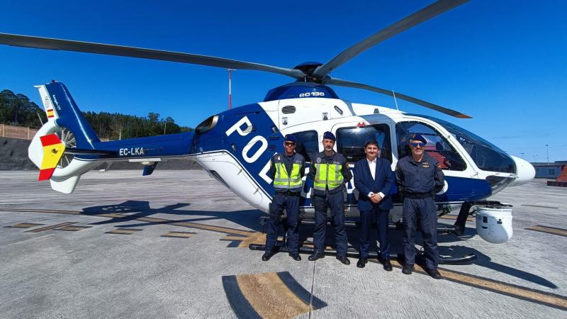Pedro Blanco supervisa a la Corunya un exercici pràctic amb helicòpter de la Policia Nacional