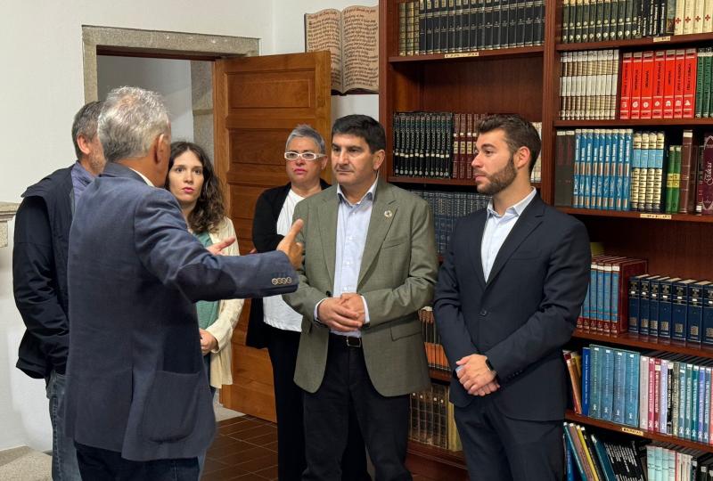Pedro Blanco agraïx en Val do Dubra la labor de Projecte Home i subratlla el compromís del Govern en la lluita contra les addiccions