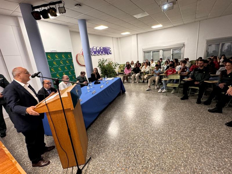 Abel Losada elogia “la faenada” de la Guàrdia Civil en la prevenció del delicte en l'estrena de la VI Ciberliga Nacional de reptes en el ciberespai