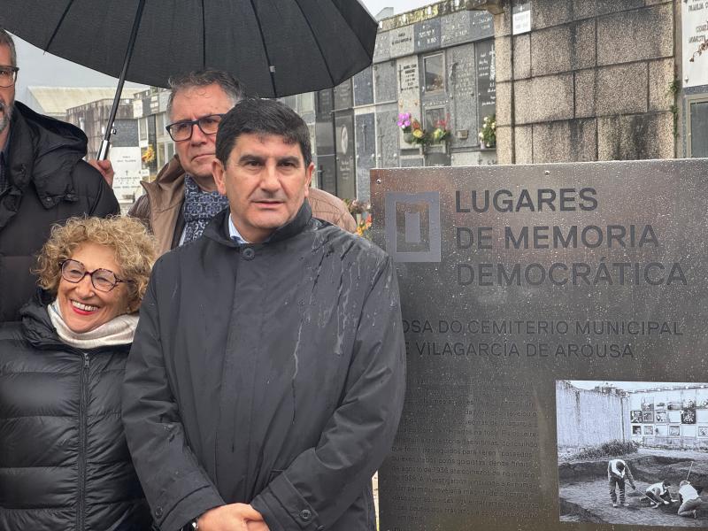Pedro Blanco apel·la en Vilagarcía al compromís amb la memòria, la justícia i la dignitat per a enfortir la democràcia