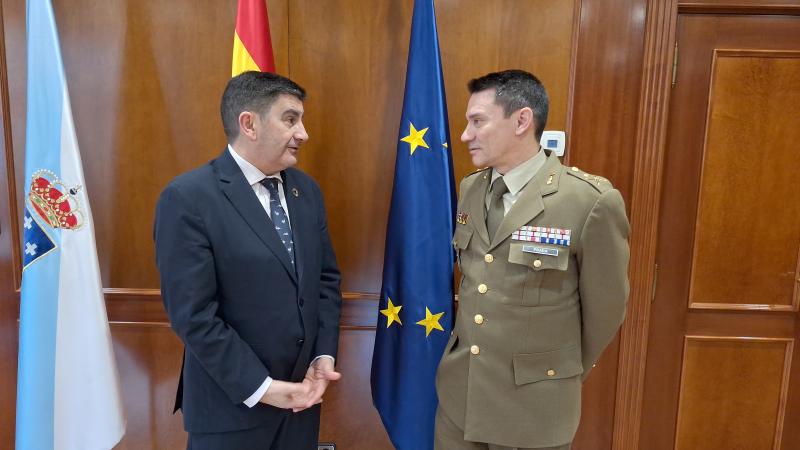 Pedro Blanco rep al nou general cap del Comandament de Suport a la Maniobra