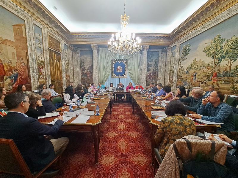 Una trentena d'associacions i entitats acudeixen al primer Grup de Treball d'Inclusió Social convocades per la Delegació del Govern