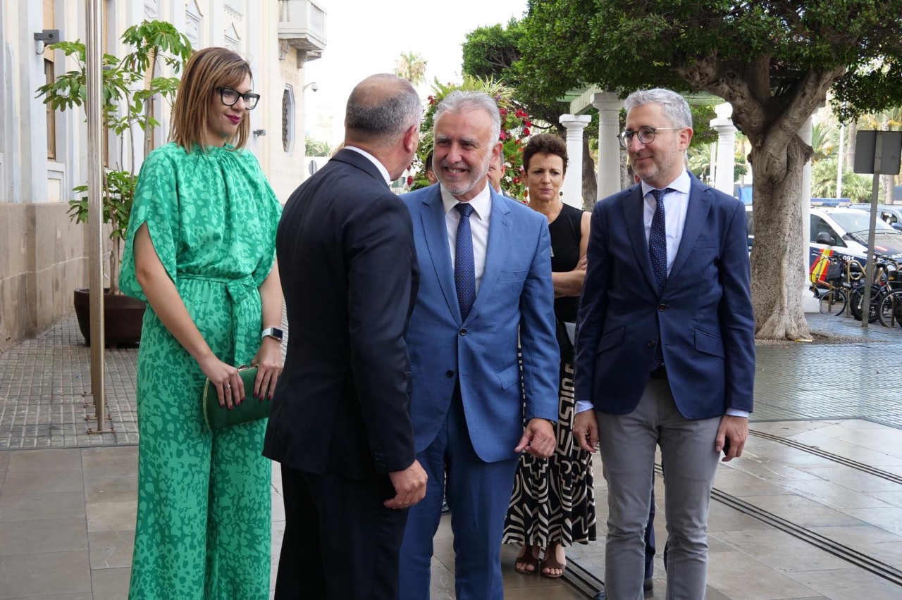 Ángel Víctor Torres visita Melilla
