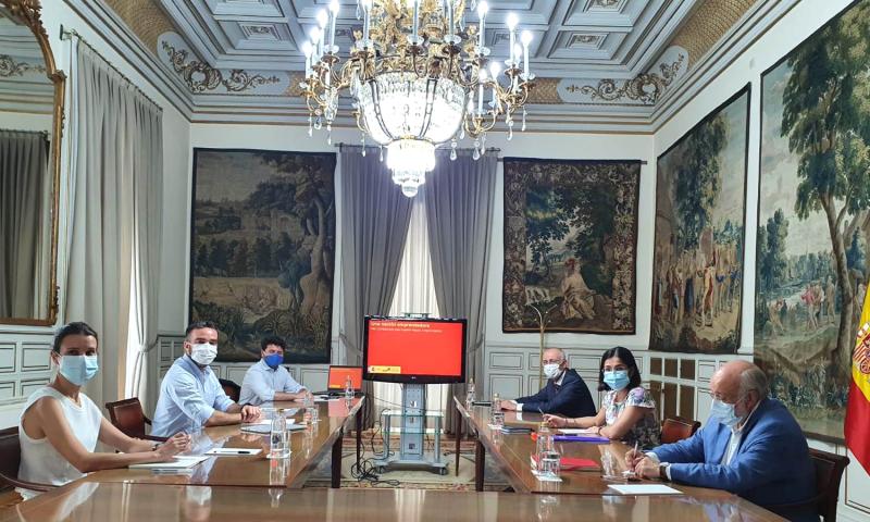 Carolina Darias es reuneix amb l'alt comissionat d'Espanya Nació Emprenedora